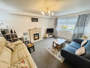 Lounge- click for photo gallery